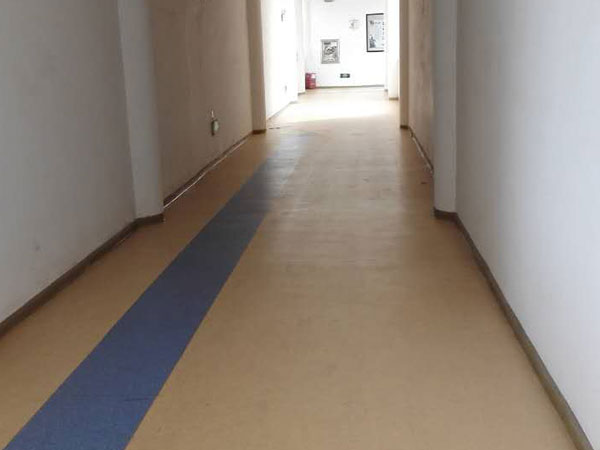 和平小學塑膠地板工程